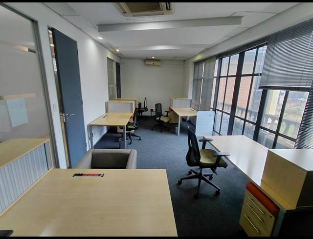 46M² OFFICE TO LET IN FOURWAYS